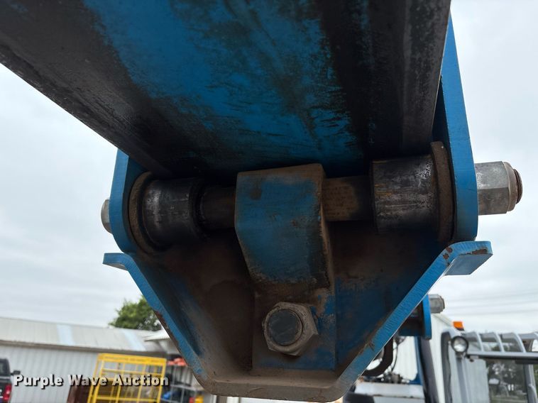 image for item EM2593 2007 Genie GTH1056 telehandler