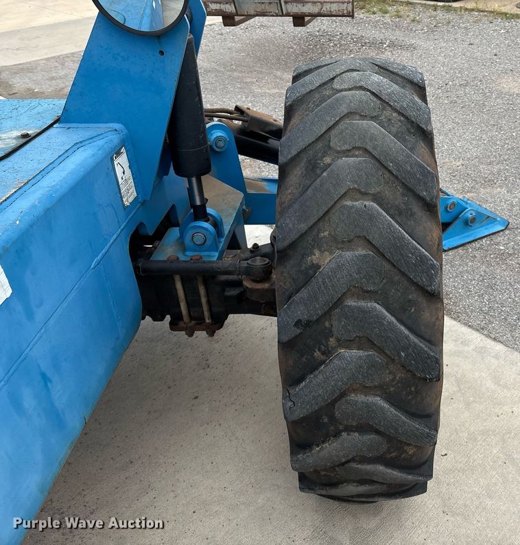 image for item EM2593 2007 Genie GTH1056 telehandler