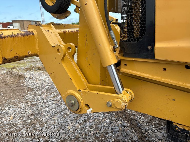 image for item EM2599 2012 Vermeer RTX 1250 cable plow