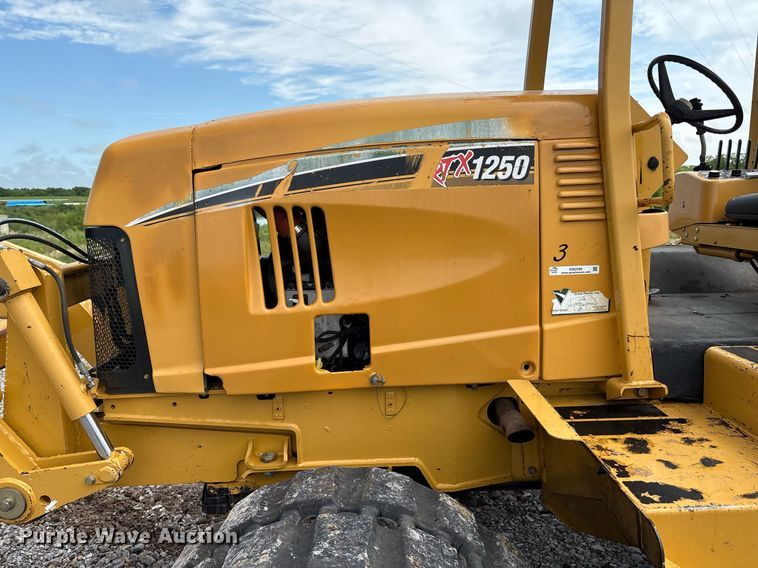 image for item EM2599 2012 Vermeer RTX 1250 cable plow