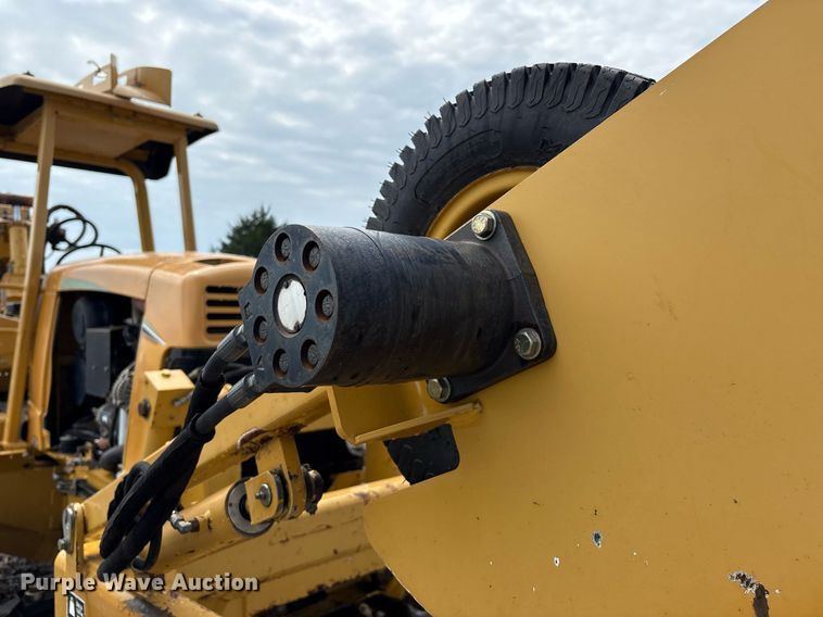 image for item EM2599 2012 Vermeer RTX 1250 cable plow