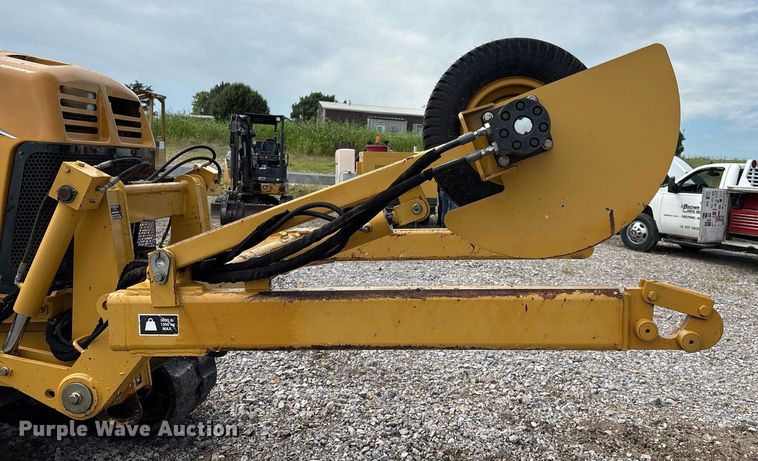 image for item EM2599 2012 Vermeer RTX 1250 cable plow