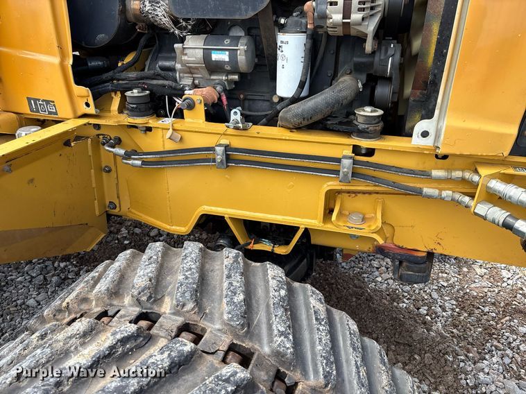 image for item EM2599 2012 Vermeer RTX 1250 cable plow