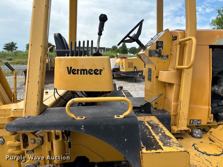 image for item EM2599 2012 Vermeer RTX 1250 cable plow