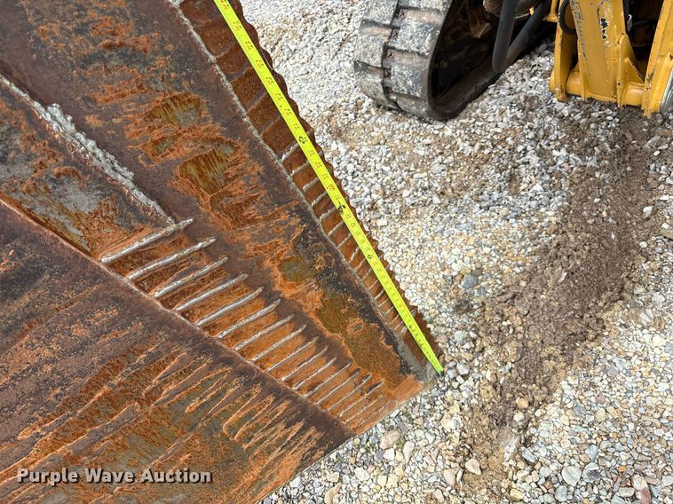 image for item EM2599 2012 Vermeer RTX 1250 cable plow