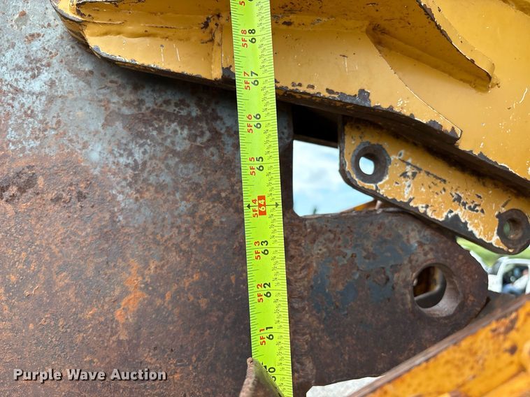 image for item EM2599 2012 Vermeer RTX 1250 cable plow