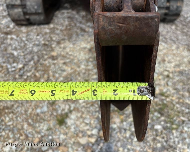 image for item EM2599 2012 Vermeer RTX 1250 cable plow