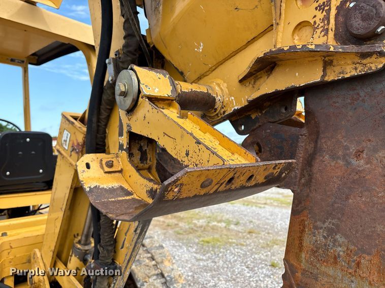 image for item EM2599 2012 Vermeer RTX 1250 cable plow