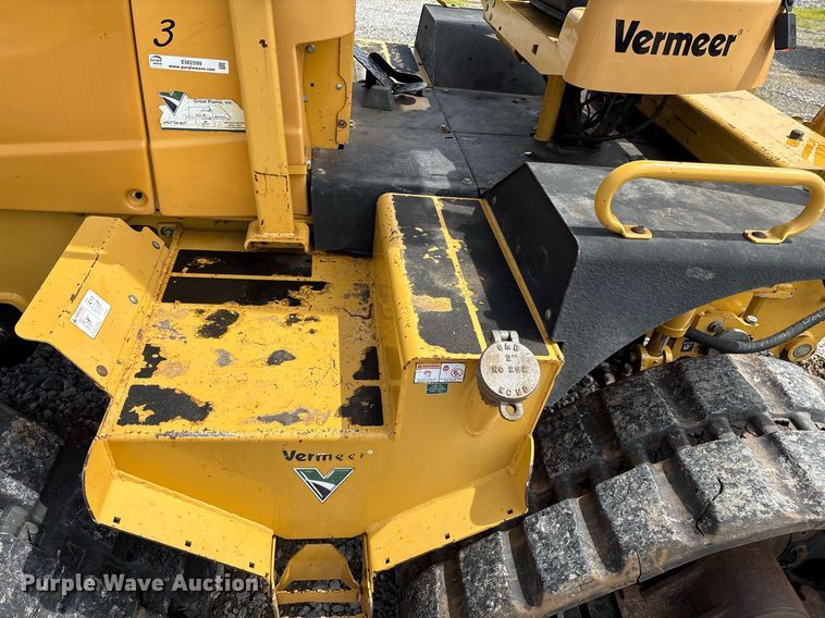 image for item EM2599 2012 Vermeer RTX 1250 cable plow