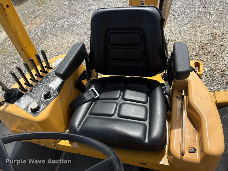 image for item EM2599 2012 Vermeer RTX 1250 cable plow