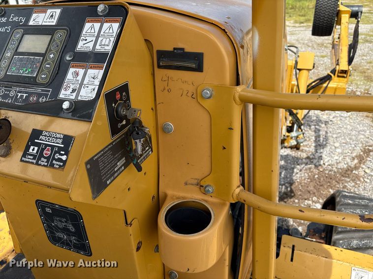 image for item EM2599 2012 Vermeer RTX 1250 cable plow