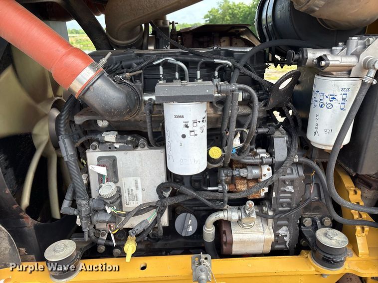 image for item EM2599 2012 Vermeer RTX 1250 cable plow