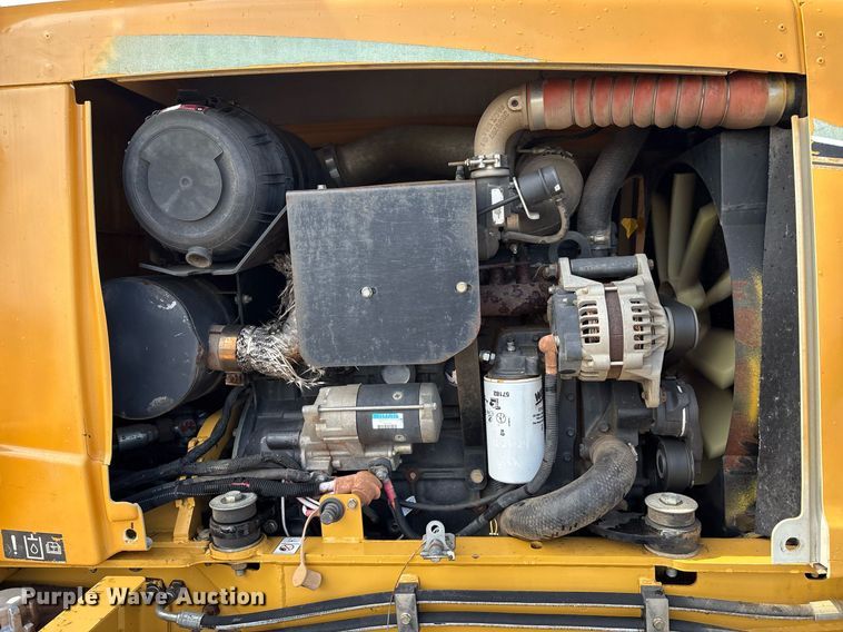 image for item EM2599 2012 Vermeer RTX 1250 cable plow