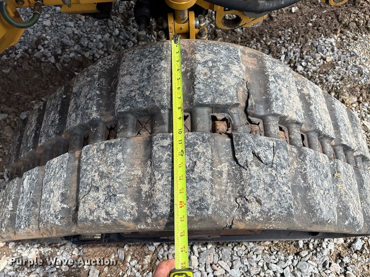 image for item EM2599 2012 Vermeer RTX 1250 cable plow