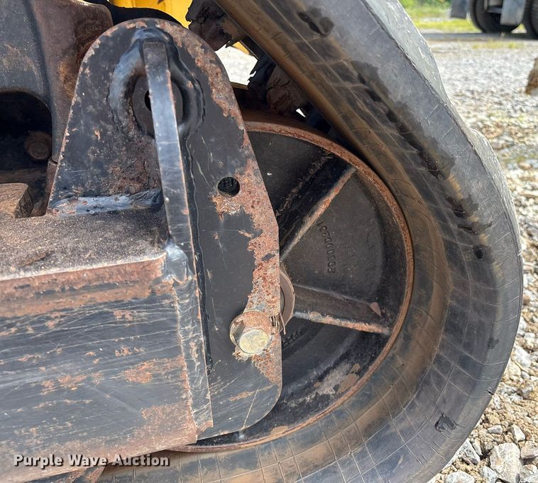 image for item EM2599 2012 Vermeer RTX 1250 cable plow