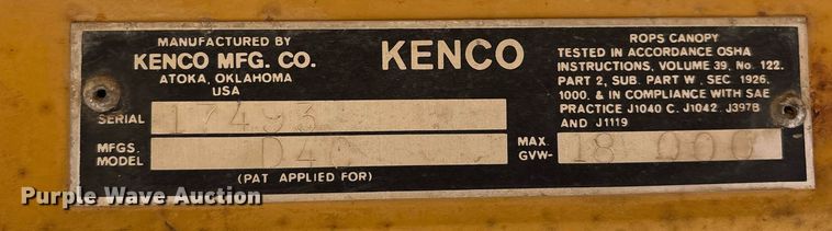 image for item EM2600 1995 Caterpillar D4C dozer