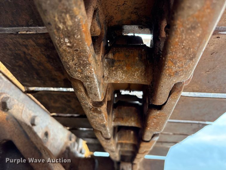 image for item EM2600 1995 Caterpillar D4C dozer