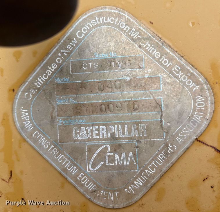image for item EM2600 1995 Caterpillar D4C dozer