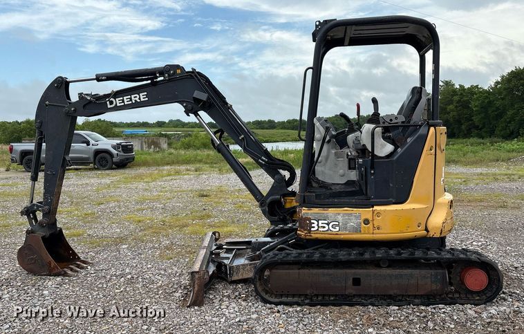 image for item EM2601 2014 John Deere 35G mini excavator