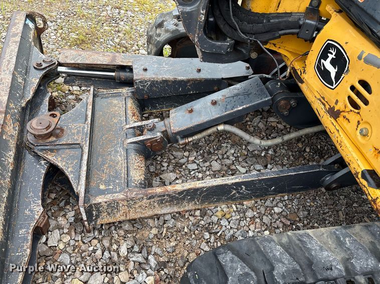 image for item EM2601 2014 John Deere 35G mini excavator