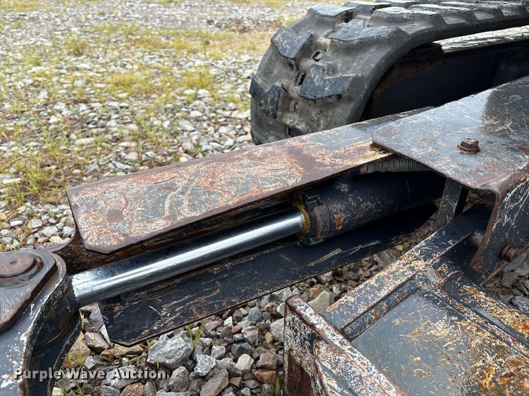 image for item EM2601 2014 John Deere 35G mini excavator