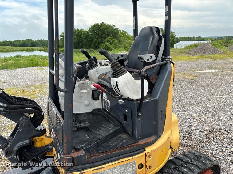 image for item EM2601 2014 John Deere 35G mini excavator