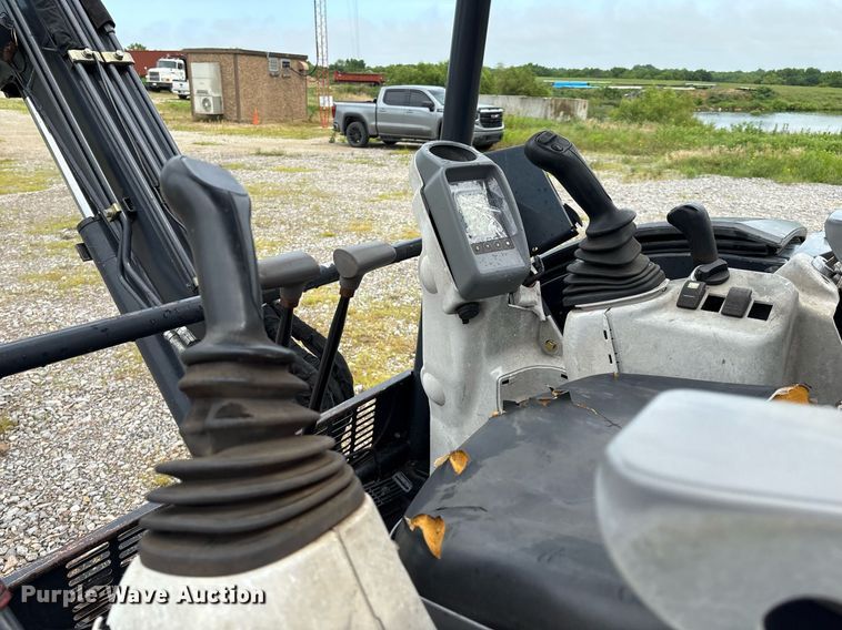 image for item EM2601 2014 John Deere 35G mini excavator