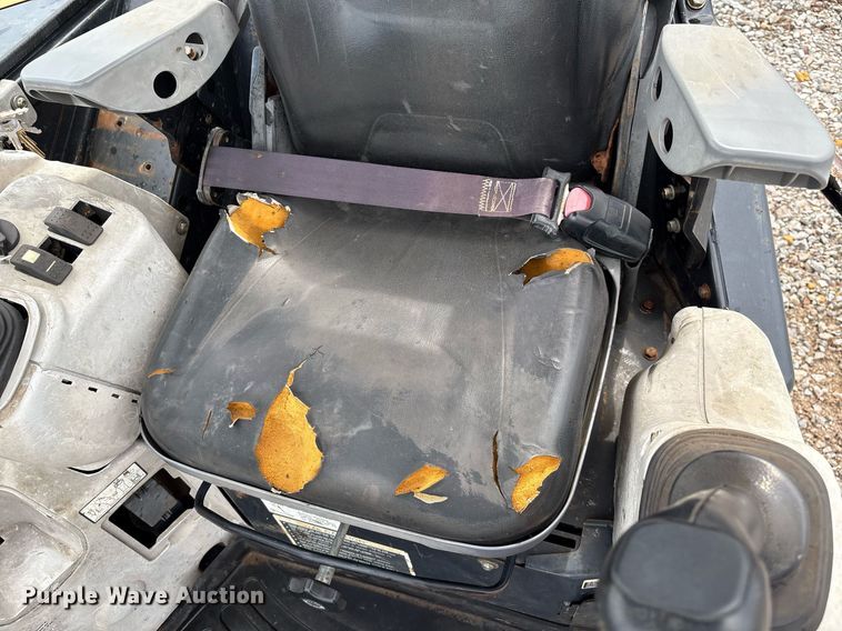 image for item EM2601 2014 John Deere 35G mini excavator