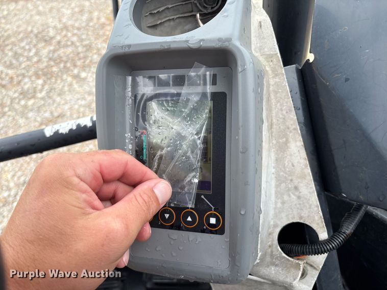 image for item EM2601 2014 John Deere 35G mini excavator