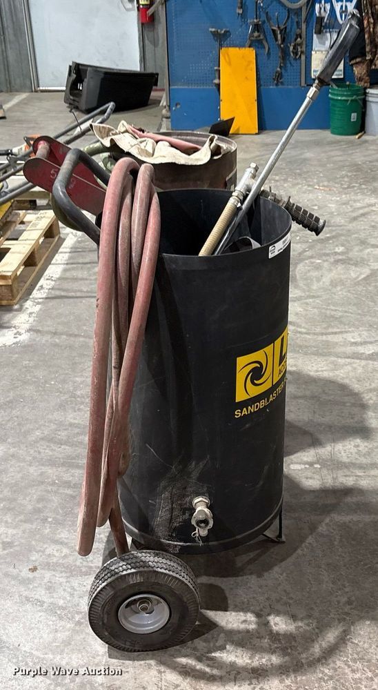 image for item EM2617 Tools