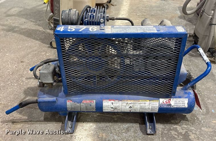 image for item EM2620 Quincey QTS-3 air compressor
