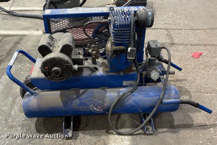 image for item EM2620 Quincey QTS-3 air compressor