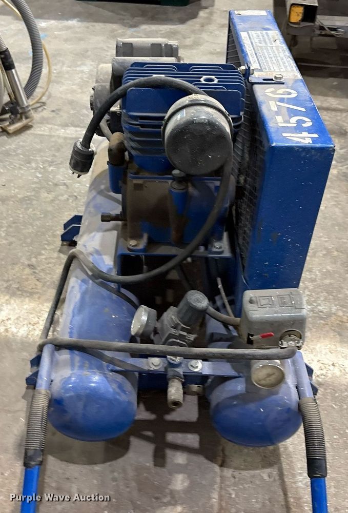 image for item EM2620 Quincey QTS-3 air compressor