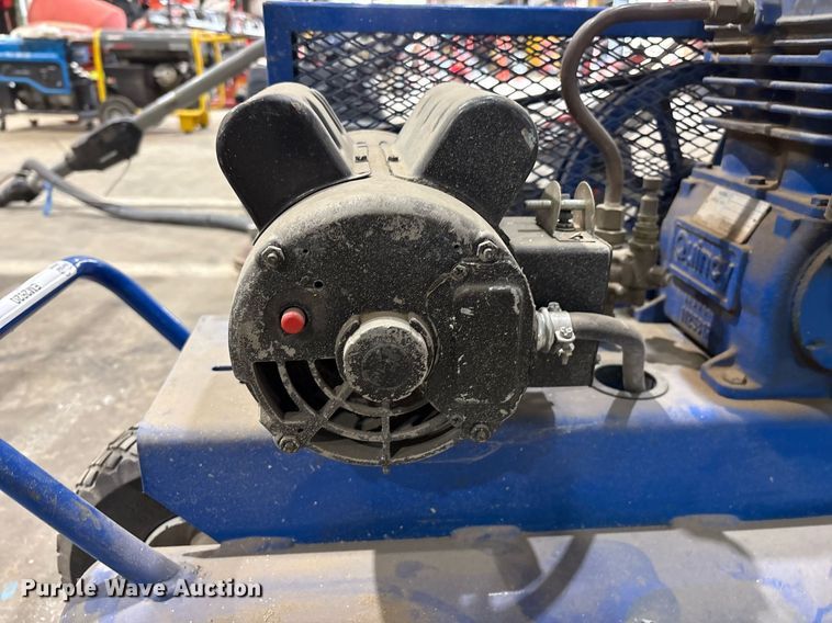 image for item EM2620 Quincey QTS-3 air compressor