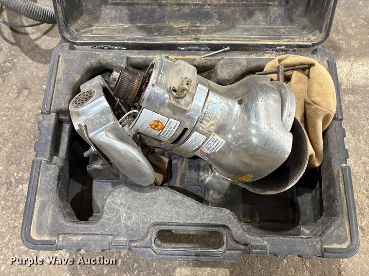 image for item EM2621 Tools