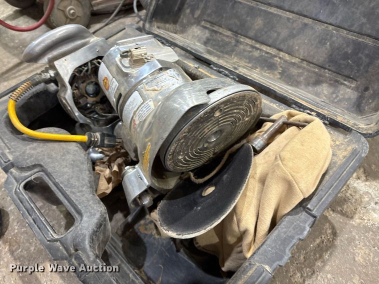 image for item EM2621 Tools