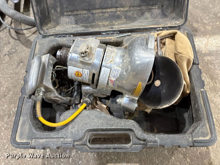 image for item EM2621 Tools