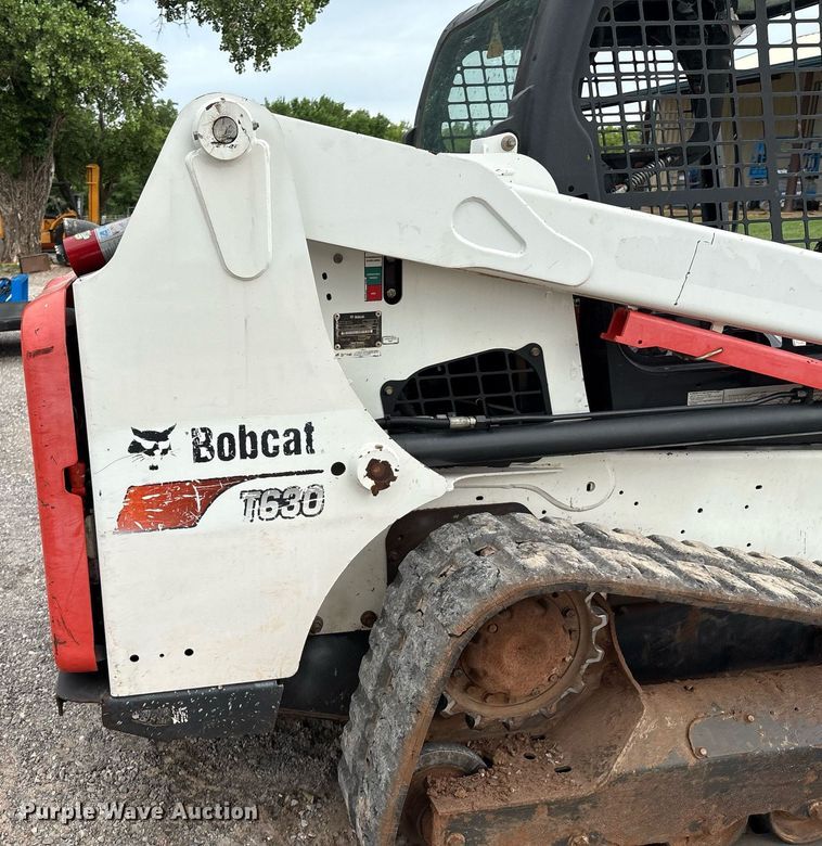 image for item EM2627 2017 Bobcat T630 tracked skid steer loader