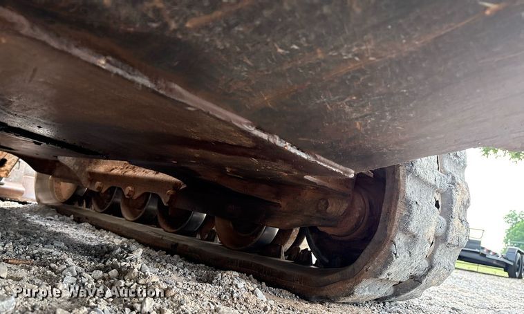 image for item EM2627 2017 Bobcat T630 tracked skid steer loader