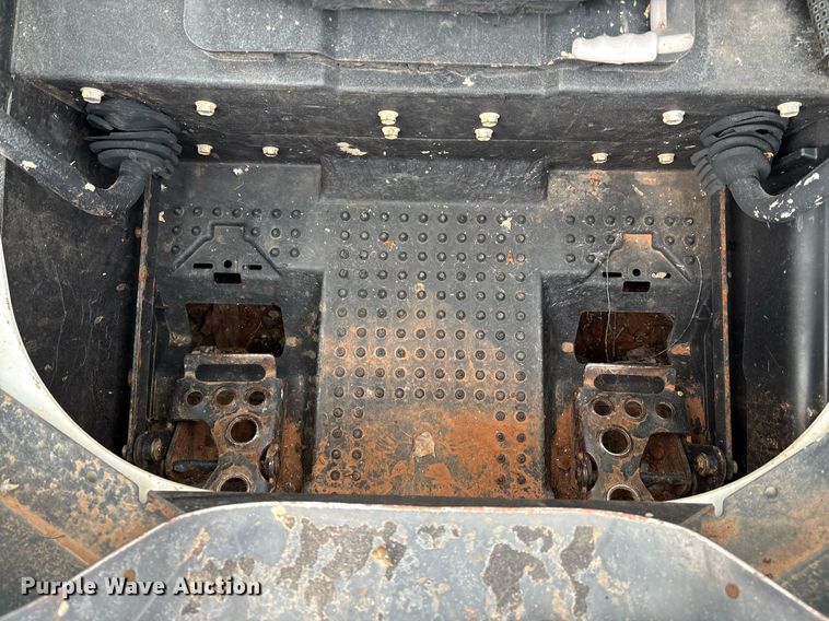 image for item EM2627 2017 Bobcat T630 tracked skid steer loader