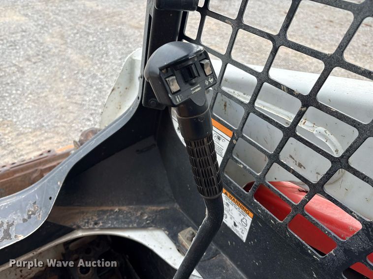 image for item EM2627 2017 Bobcat T630 tracked skid steer loader