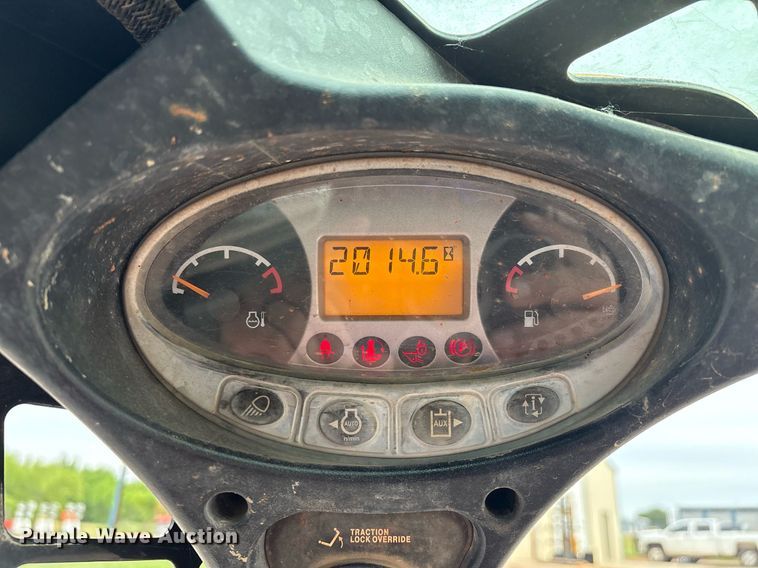 image for item EM2627 2017 Bobcat T630 tracked skid steer loader