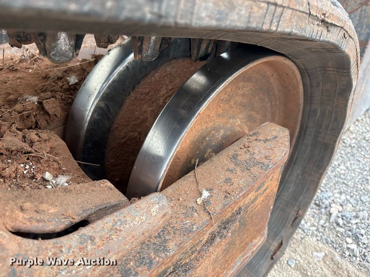 image for item EM2627 2017 Bobcat T630 tracked skid steer loader