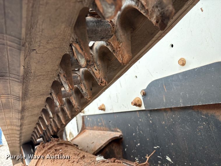 image for item EM2627 2017 Bobcat T630 tracked skid steer loader