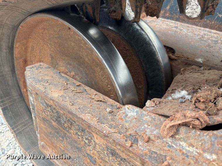 image for item EM2627 2017 Bobcat T630 tracked skid steer loader