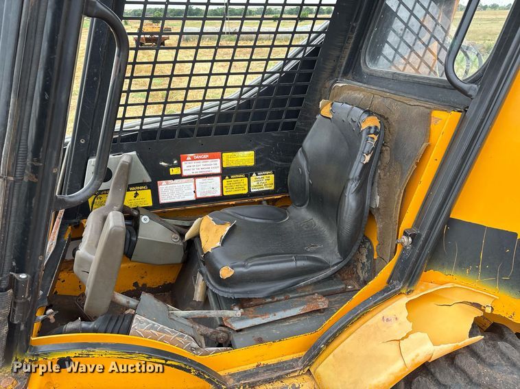 image for item EM2631 1999 JCB 185 Robot Series 3 skid steer loader