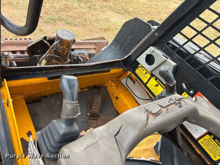 image for item EM2631 1999 JCB 185 Robot Series 3 skid steer loader