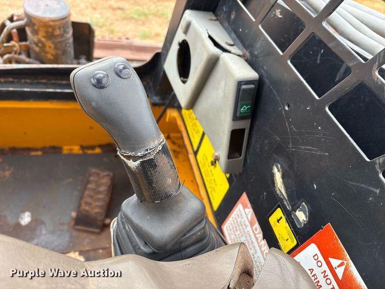 image for item EM2631 1999 JCB 185 Robot Series 3 skid steer loader