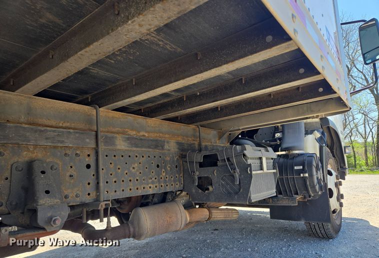 image for item EM7103 2019 Isuzu  NPR  box truck