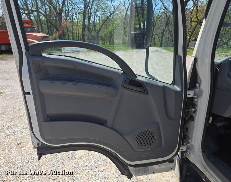 image for item EM7103 2019 Isuzu  NPR  box truck